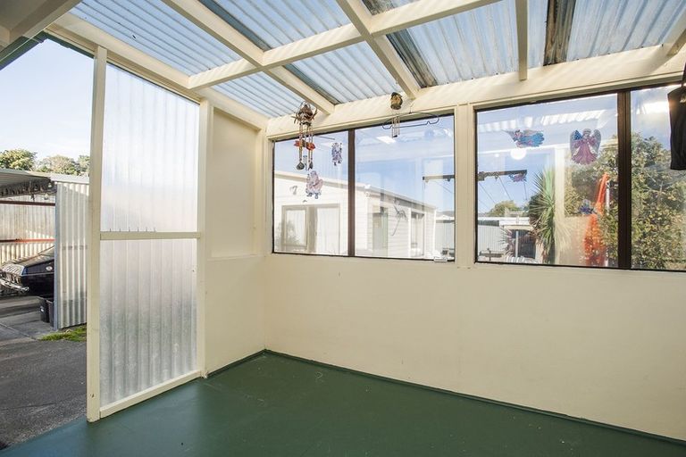 Photo of property in 115 De Lautour Road, Inner Kaiti, Gisborne, 4010