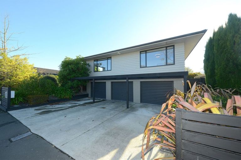 Photo of property in 8 Strathean Avenue, Avonhead, Christchurch, 8042