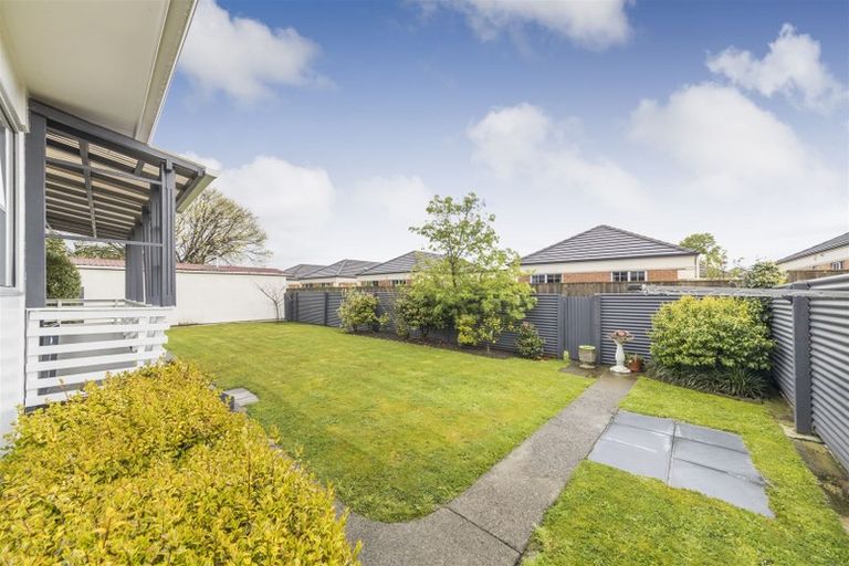 Photo of property in 6b Purdie Place, Milson, Palmerston North, 4414