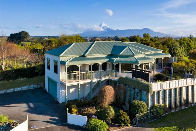 Photo of property in 104b Queens Road, Glen Avon, New Plymouth, 4312