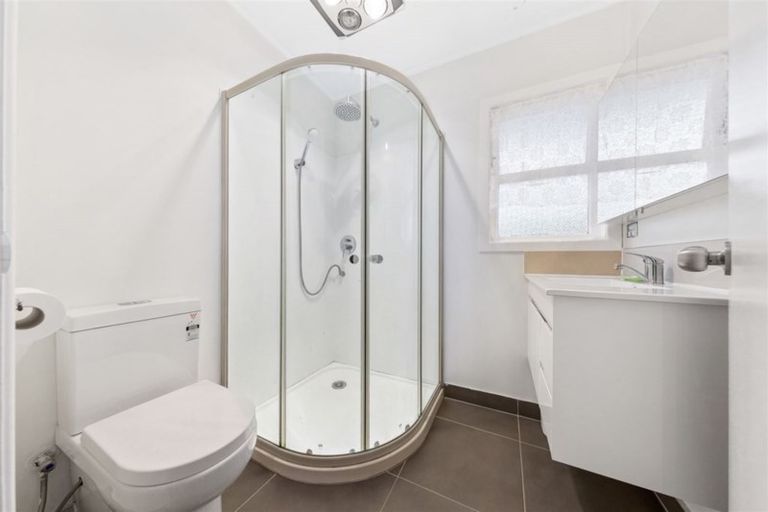 Photo of property in 17 Bolton Place, Otara, Auckland, 2023