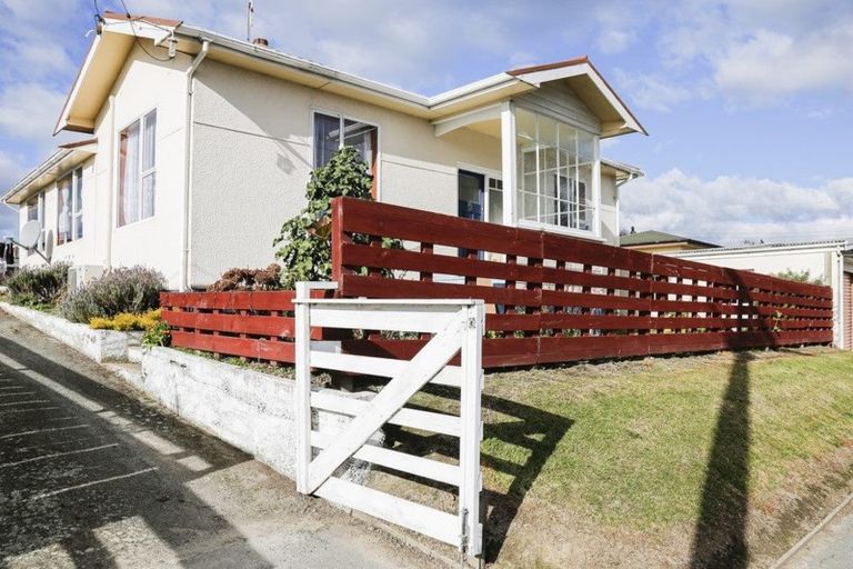Photo of property in 69 Greta Street, South Hill, Oamaru, 9400