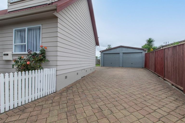 Photo of property in 9 Garland Drive, St Andrews, Hamilton, 3200