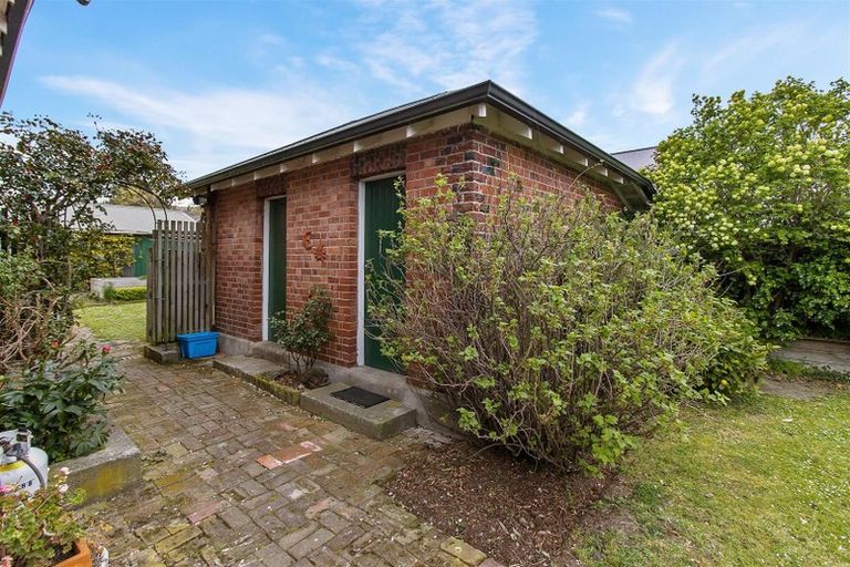 Photo of property in 90 Shearman Street, Waimate, 7924