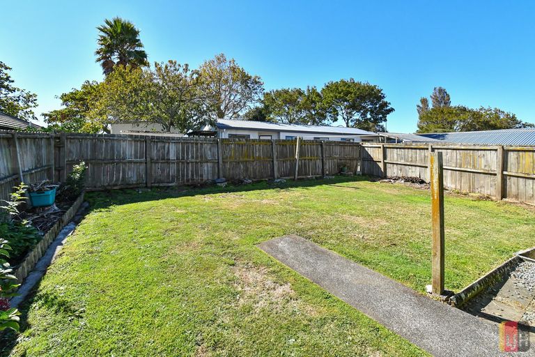 Photo of property in 56b Arimu Road, Papakura, 2110