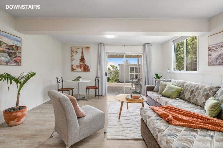 Photo of property in 10a Felicity Place, Unsworth Heights, Auckland, 0632