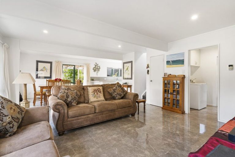 Photo of property in 1/9 Barcroft Place, Clendon Park, Auckland, 2103