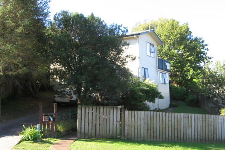 Photo of property in 28 Redwing Street, Browns Bay, Auckland, 0630