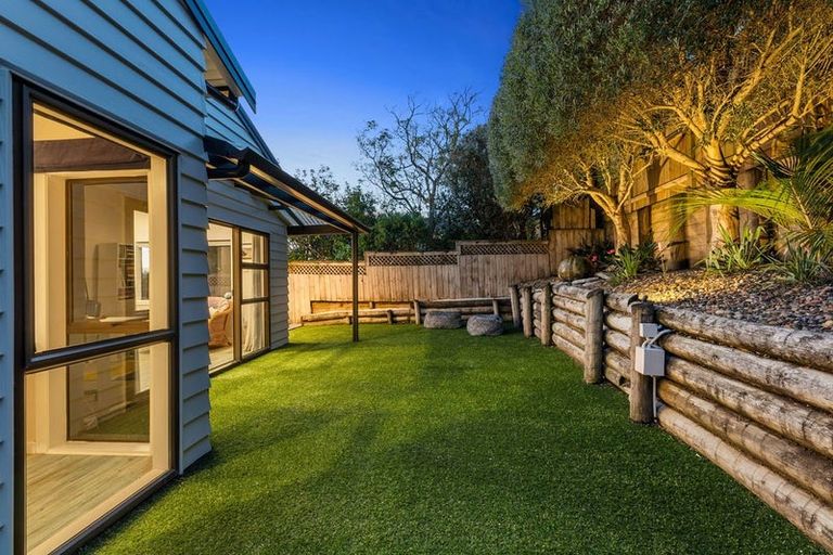 Photo of property in 22 Morrow Avenue, Bucklands Beach, Auckland, 2012