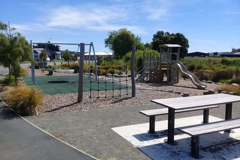 Photo of property in 9 Booth Way, Belfast, Christchurch, 8051