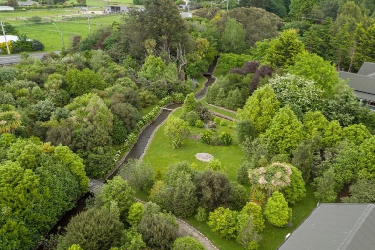 Photo of property in 2 Andersons Line, Clareville, Carterton, 5713