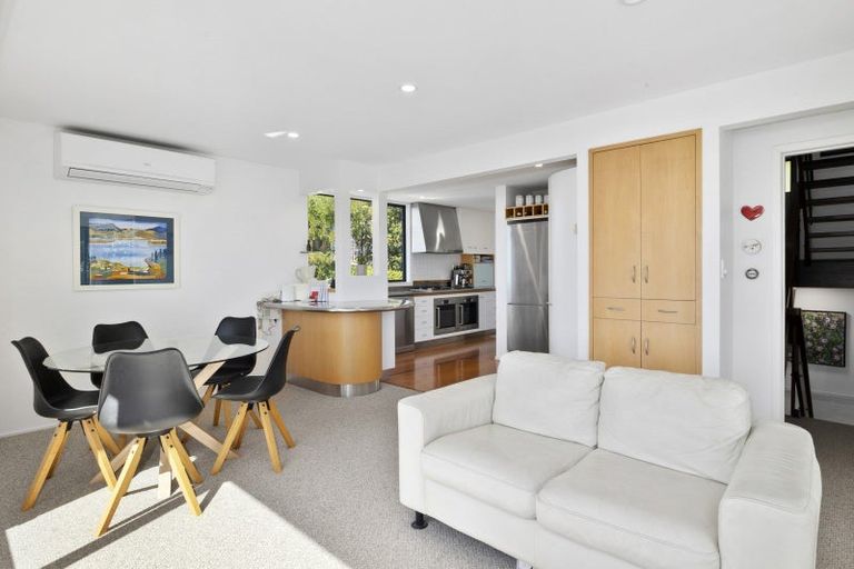 Photo of property in 54 Cliffs Road, Saint Clair, Dunedin, 9012