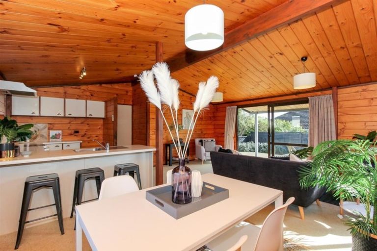 Photo of property in 28 Fitzroy Road, Fitzroy, New Plymouth, 4312