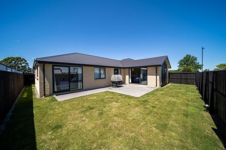 Photo of property in 14 Manakura Street, Avonhead, Christchurch, 8042