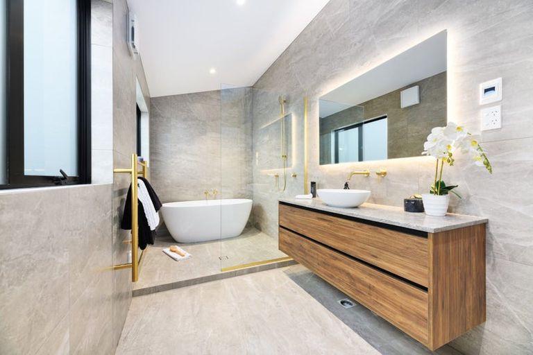 Photo of property in 18a Stratford Avenue, Milford, Auckland, 0620