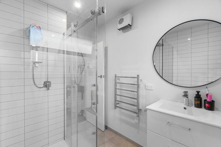 Photo of property in 5/28 Aikmans Road, Merivale, Christchurch, 8014