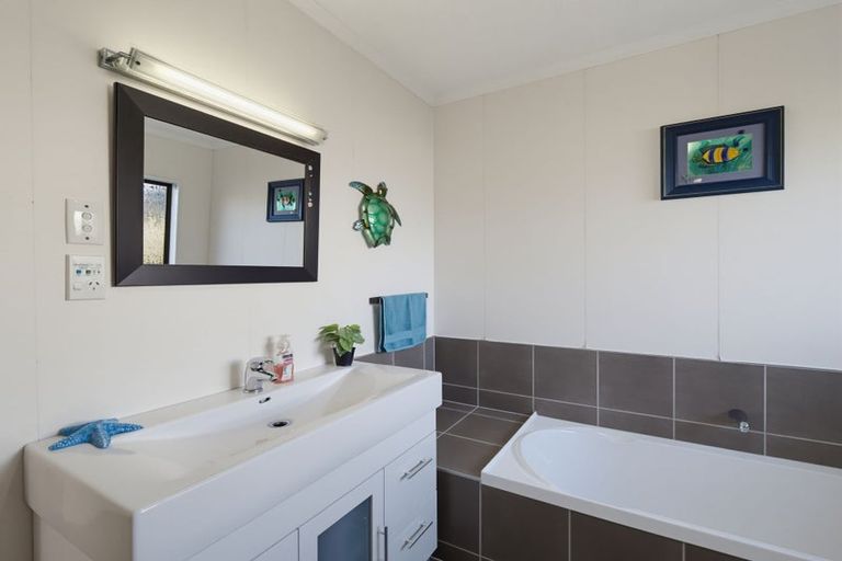 Photo of property in 74 Churchill Drive, Taradale, Napier, 4112