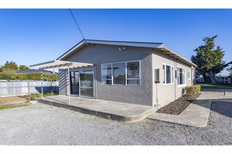 Photo of property in 5 Main North Road, Woodend, 7610