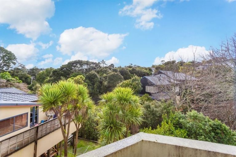 Photo of property in 90d Atkinson Road, Titirangi, Auckland, 0604