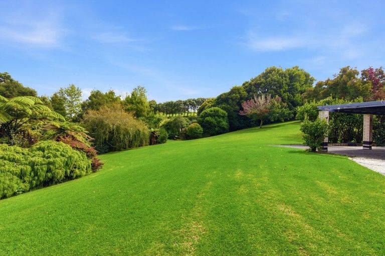 Photo of property in 17 Terry Smyth Drive, Kumeu, 0892