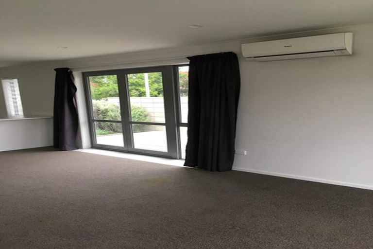 Photo of property in 2/28 Hobson Street, Thorndon, Wellington, 6011