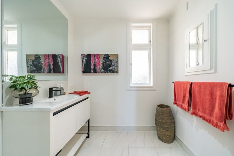 Photo of property in 4 Norna Crescent, Kelburn, Wellington, 6012