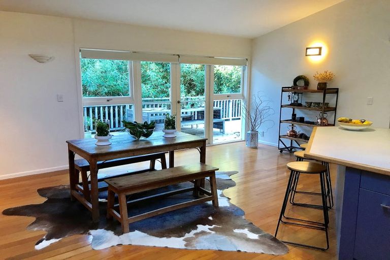 Photo of property in 36 Peter Terrace, Castor Bay, Auckland, 0620