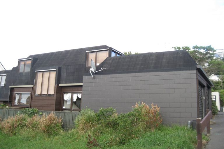 Photo of property in 1/27 Macdonald Crescent, Te Aro, Wellington, 6011