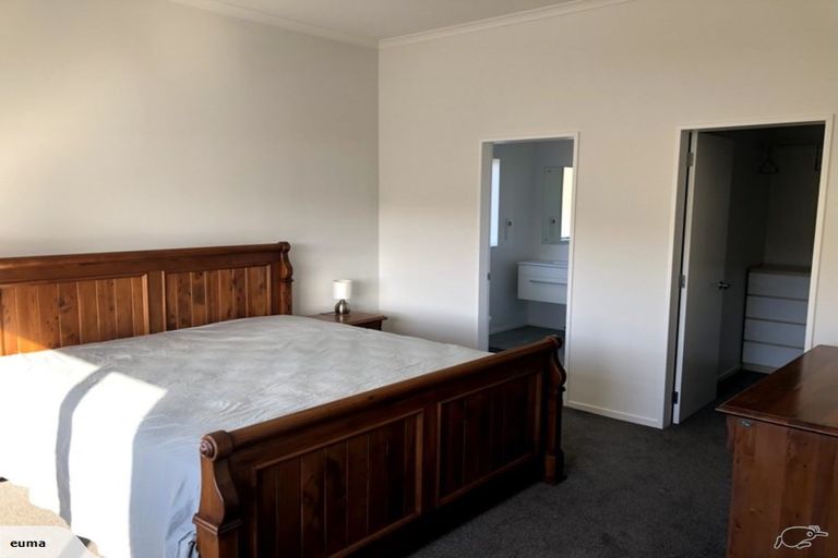 Photo of property in 5 Gatley Grove, Churton Park, Wellington, 6037