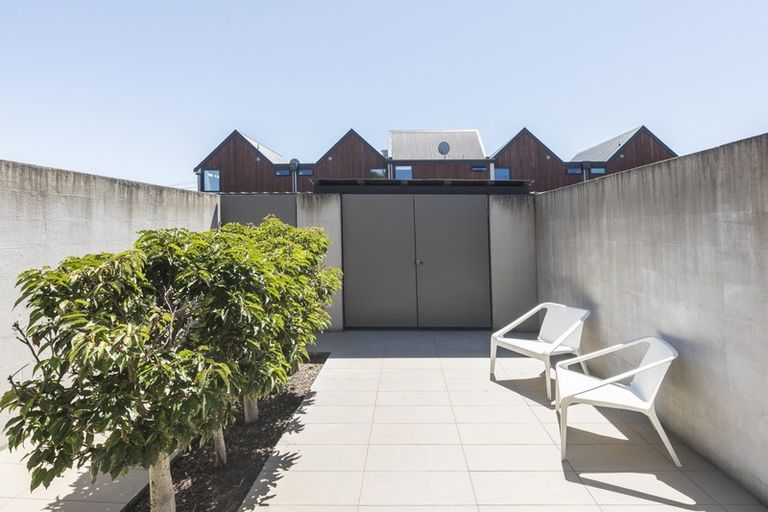 Photo of property in 8/20 North Avon Road, Richmond, Christchurch, 8013