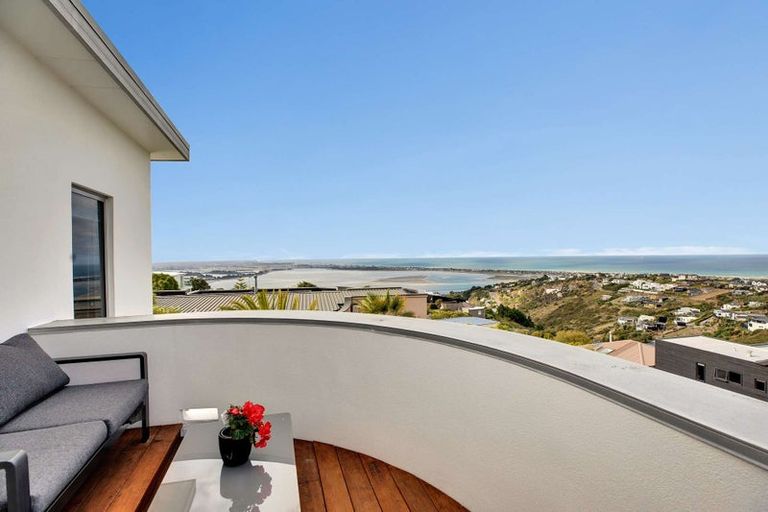 Photo of property in 3 Ledger Lane, Mount Pleasant, Christchurch, 8081