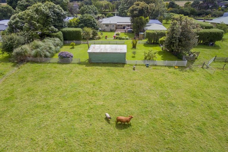 Photo of property in 133 Kawiu Road, Levin, 5510