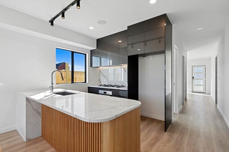 Photo of property in 5 Green Bamboo Road, Hobsonville, Auckland, 0616