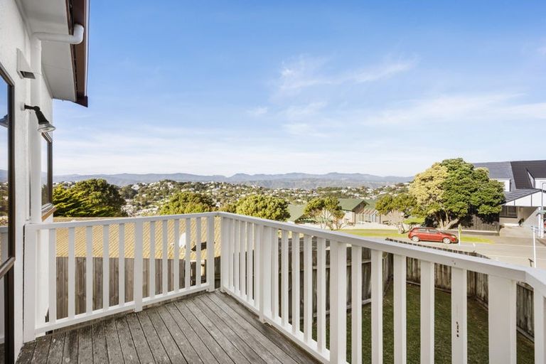 Photo of property in 2 Kaikoura Street, Maupuia, Wellington, 6022