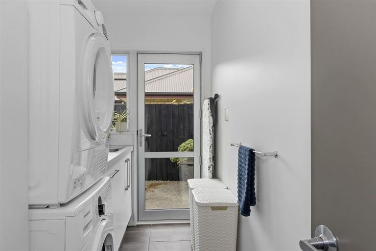 Photo of property in 130 Rothesay Road, Parklands, Christchurch, 8083