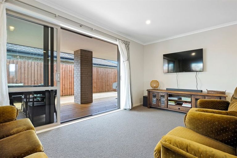 Photo of property in 6 Meyer Crescent, Halswell, Christchurch, 8025