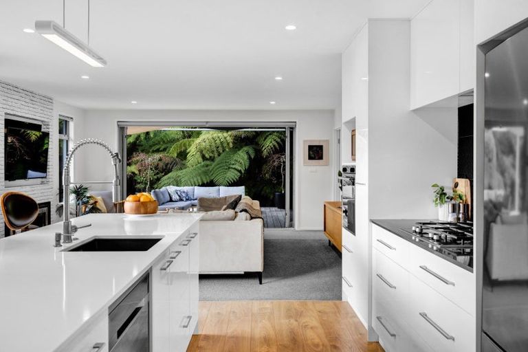 Photo of property in 8 Bright Way, Lower Vogeltown, New Plymouth, 4310