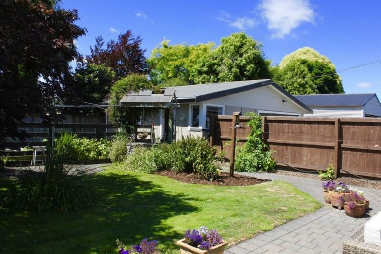 Photo of property in 10 Crofton Road, Harewood, Christchurch, 8051