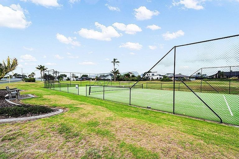 Photo of property in 14 Cayman Court, One Tree Point, 0118