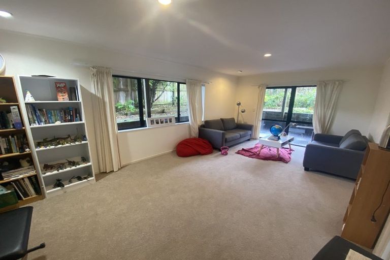 Photo of property in 1/6 Britannia Place, Half Moon Bay, Auckland, 2012