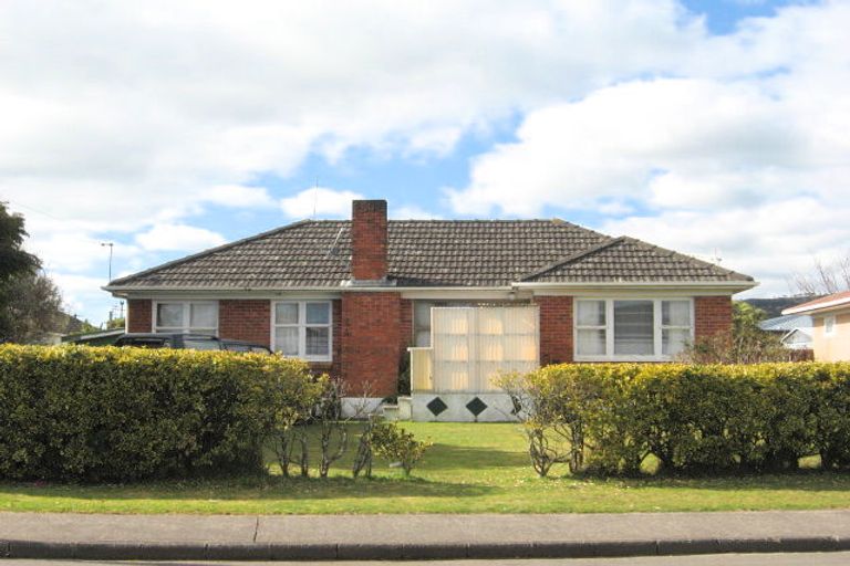 Photo of property in 54 Sutton Crescent, Papakura, 2110