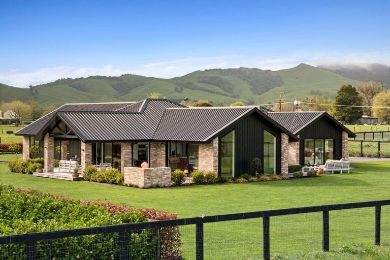 Photo of property in 72 Redoubt Road, Cambridge, 3495