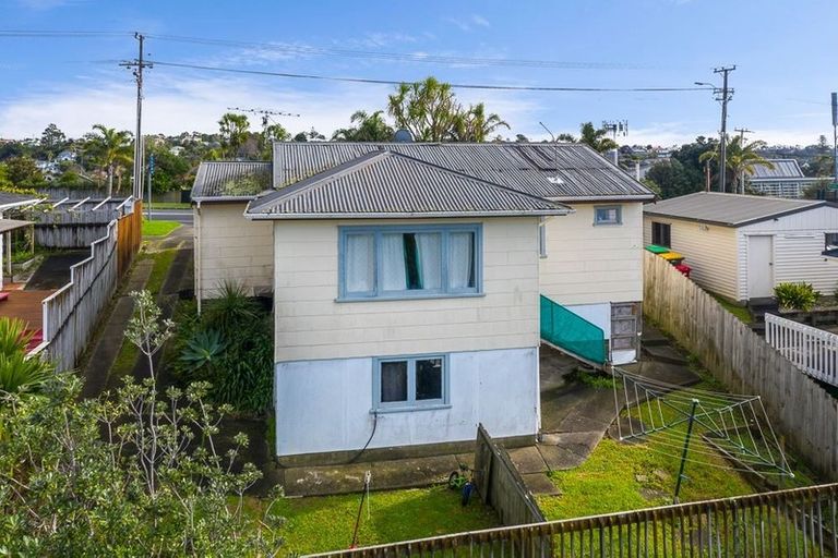 Photo of property in 693 Beach Road, Rothesay Bay, Auckland, 0630
