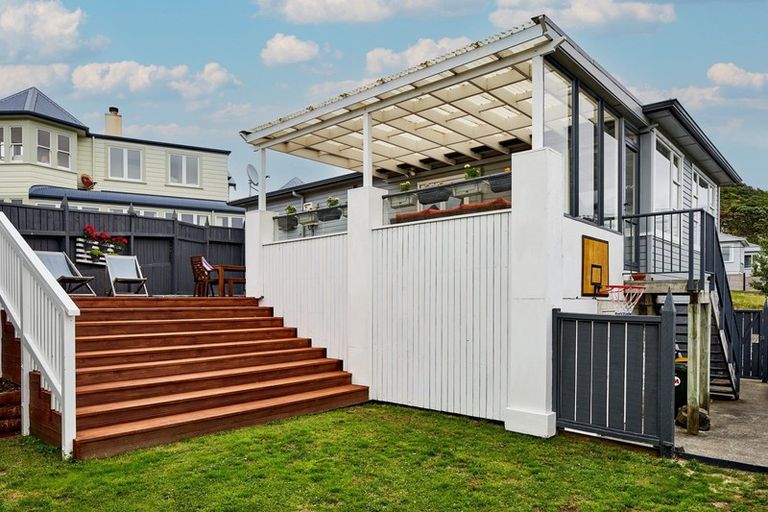 Photo of property in 25 Punjab Street, Khandallah, Wellington, 6035