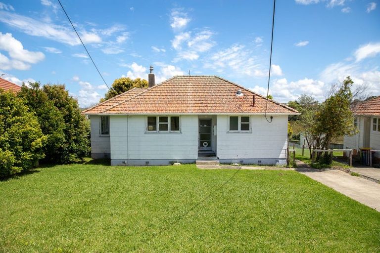 Photo of property in 35 Hillary Crescent, Belmont, Auckland, 0622