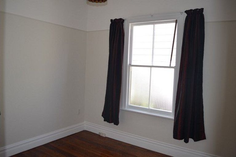 Photo of property in 6 Cardall Street, Newtown, Wellington, 6021