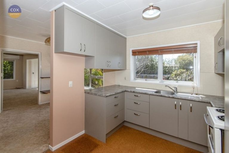 Photo of property in 19 Guildford Street, Tamatea, Napier, 4112