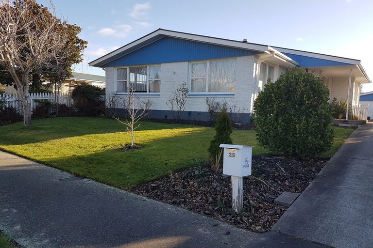 Photo of property in 25 Yardley Street, Avonhead, Christchurch, 8042
