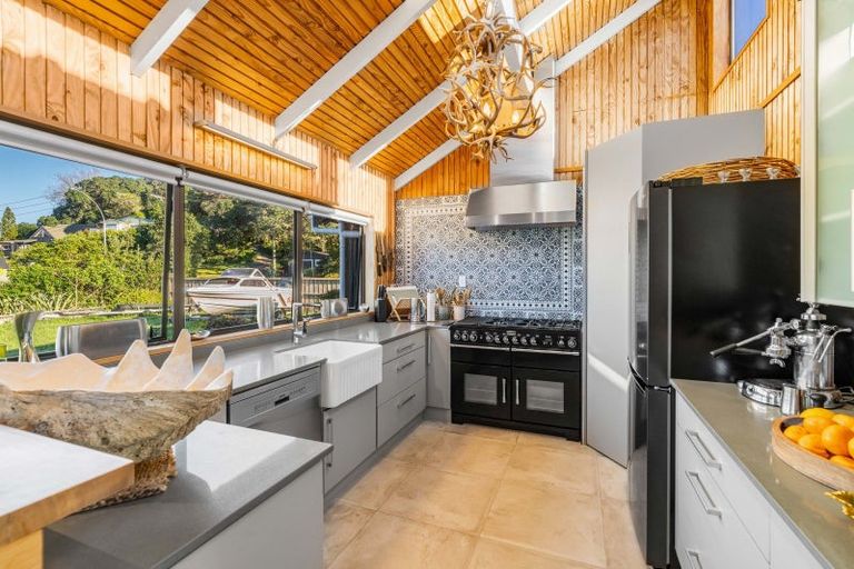 Photo of property in 8 Grey Avenue, Tairua, 3508