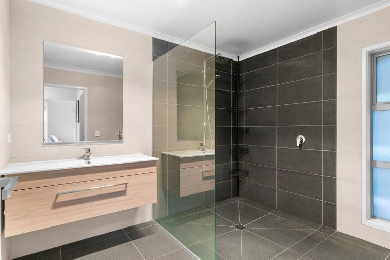 Photo of property in 16 Leslie Street, Mangawhai, 0505